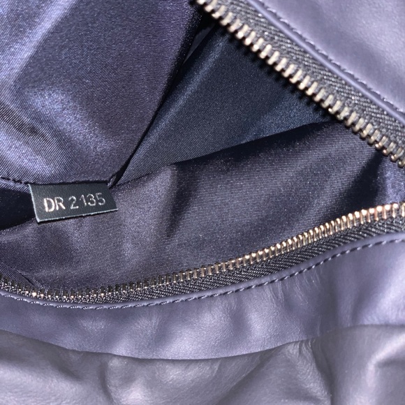 LV Calfskin Gaston V Start MM - Guaranteed Auth! - Picture 6 of 7